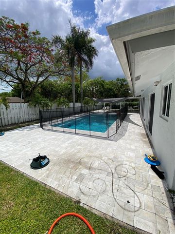 11121 SW 110th Rd 11121, Miami, FL 33176