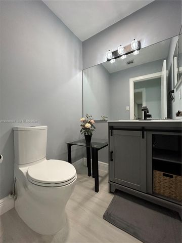 11121 SW 110th Rd 11121, Miami, FL 33176