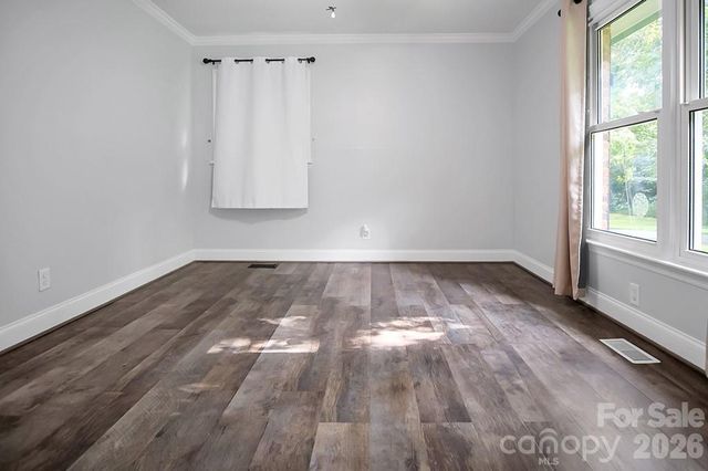 602 Holly Circle, Mount Holly, NC 28120