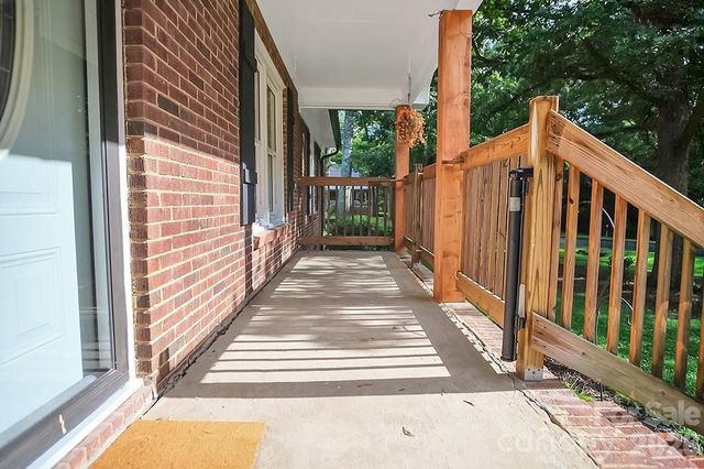 602 Holly Circle, Mount Holly, NC 28120