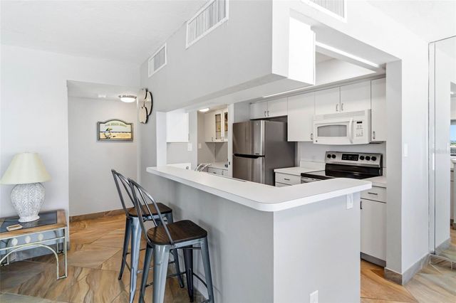 5966 MIDNIGHT PASS ROAD G113, Sarasota, FL 34242