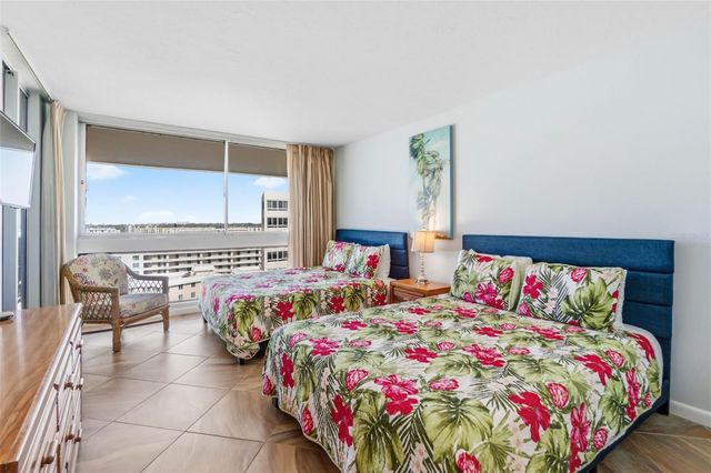 5966 MIDNIGHT PASS ROAD G113, Sarasota, FL 34242