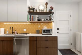 1714 E Kane PLACE #K, Milwaukee, WI 53202