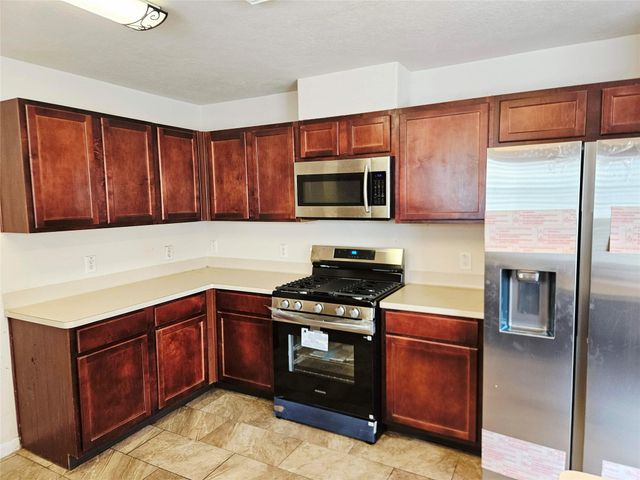 19739 Buckland Park Drive, Katy, TX 77449