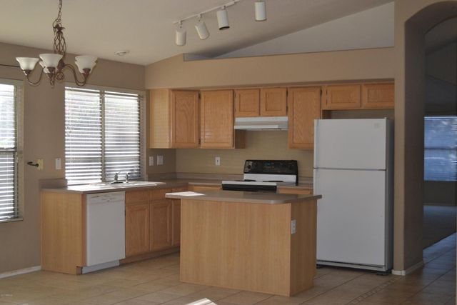 8240 E Obispo Avenue, Mesa, AZ 85212