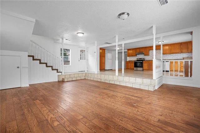 2851 Sun Valley Drive, Mobile, AL 36618