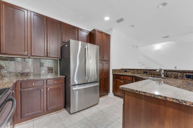 6077 W Grand Cypress Cir Circle W, Coconut Creek, FL 33073