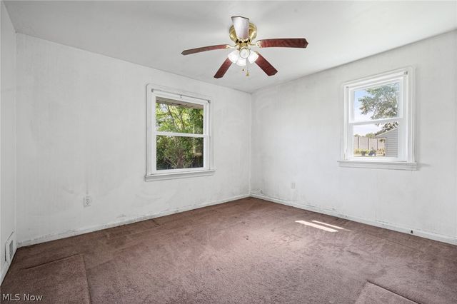 27111 Lynn Drive, Olmsted Twp, OH 44138