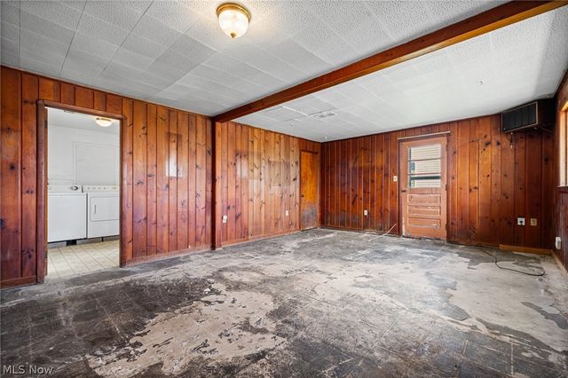 27111 Lynn Drive, Olmsted Twp, OH 44138