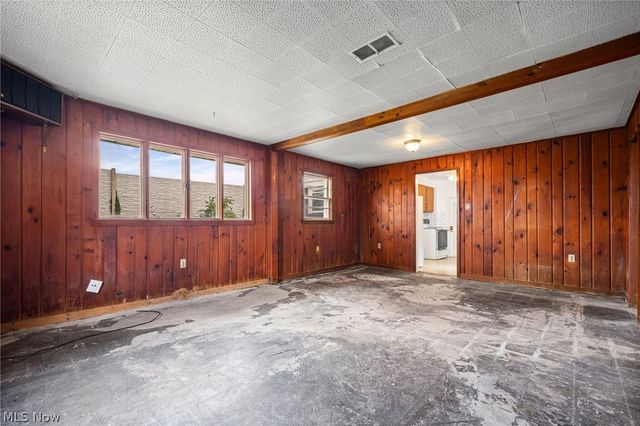 27111 Lynn Drive, Olmsted Twp, OH 44138