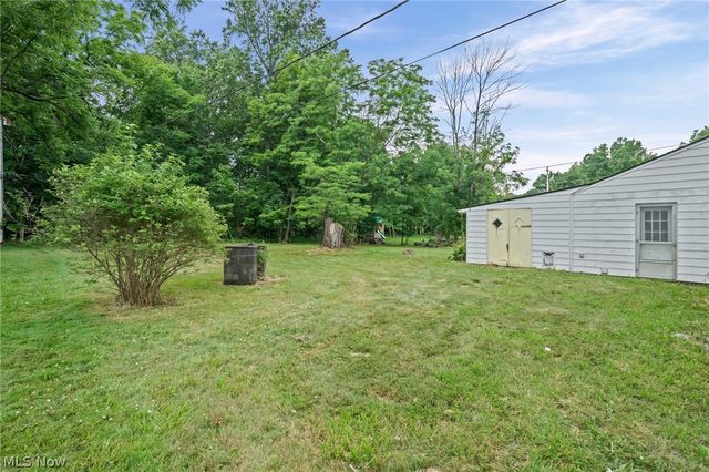 27111 Lynn Drive, Olmsted Twp, OH 44138