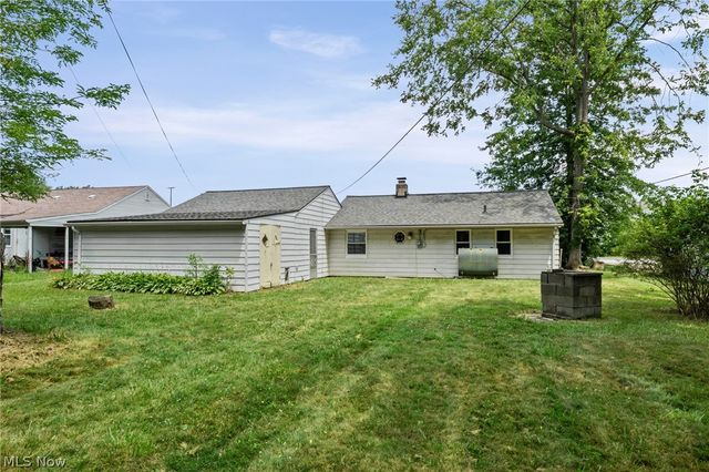 27111 Lynn Drive, Olmsted Twp, OH 44138