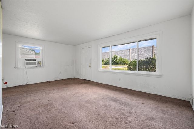 27111 Lynn Drive, Olmsted Twp, OH 44138
