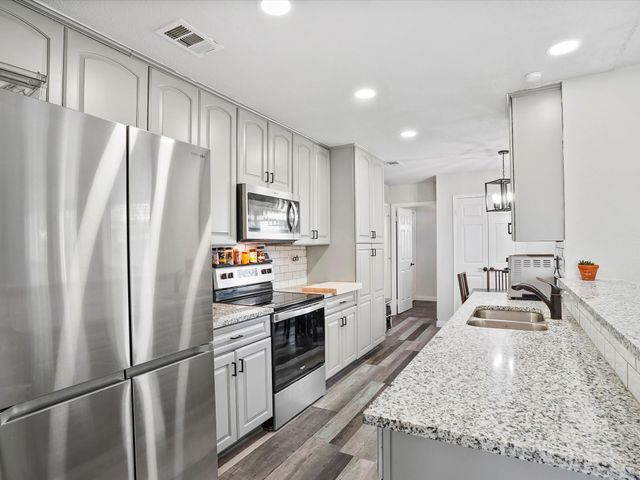 4624 Freeman Drive, The Colony, TX 75056