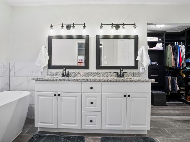 4624 Freeman Drive, The Colony, TX 75056