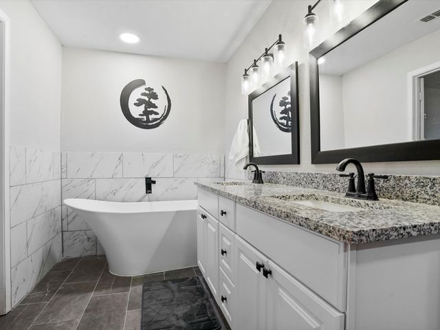 4624 Freeman Drive, The Colony, TX 75056