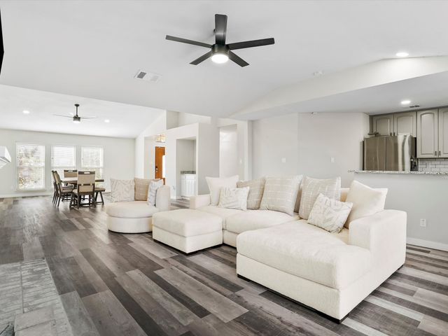 4624 Freeman Drive, The Colony, TX 75056