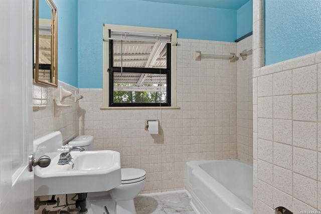 234 Irvington, San Antonio, TX 78209