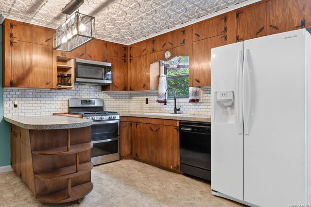 234 Irvington, San Antonio, TX 78209