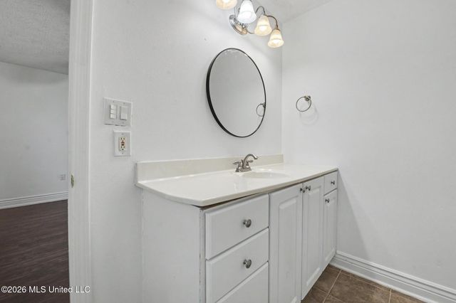 610 Waveland Avenue, Waveland, MS 39576