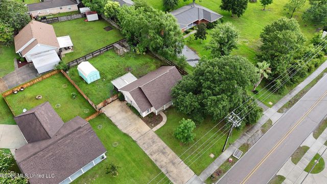 610 Waveland Avenue, Waveland, MS 39576