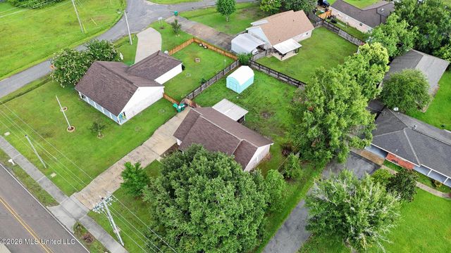 610 Waveland Avenue, Waveland, MS 39576