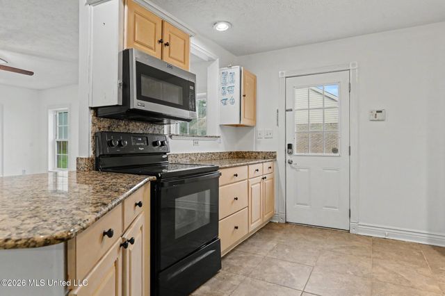 610 Waveland Avenue, Waveland, MS 39576