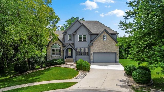 6052 Brownridge Street, Shawnee, KS 66218