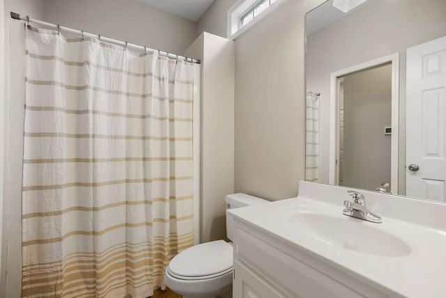 6052 Brownridge Street, Shawnee, KS 66218