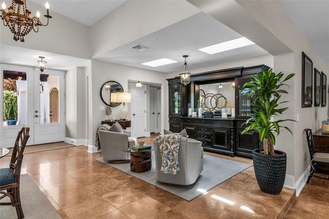 112 LAKEN LANE, Orlando, FL 32804