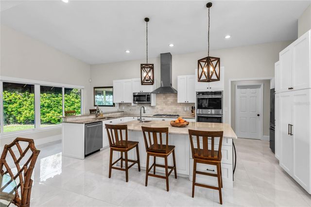 112 LAKEN LANE, Orlando, FL 32804