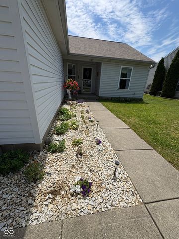 1647 Sweetwater Lane, Greenfield, IN 46140