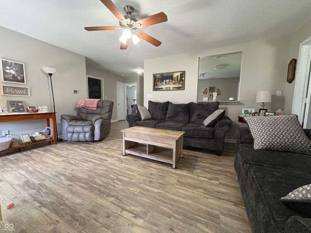 1647 Sweetwater Lane, Greenfield, IN 46140