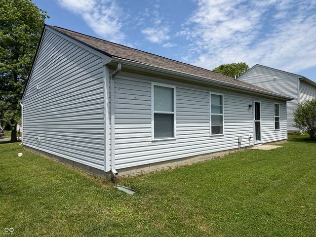 1647 Sweetwater Lane, Greenfield, IN 46140
