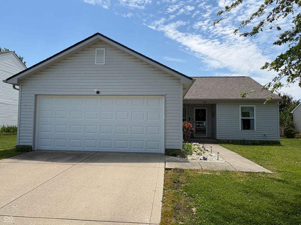 1647 Sweetwater Lane, Greenfield, IN 46140