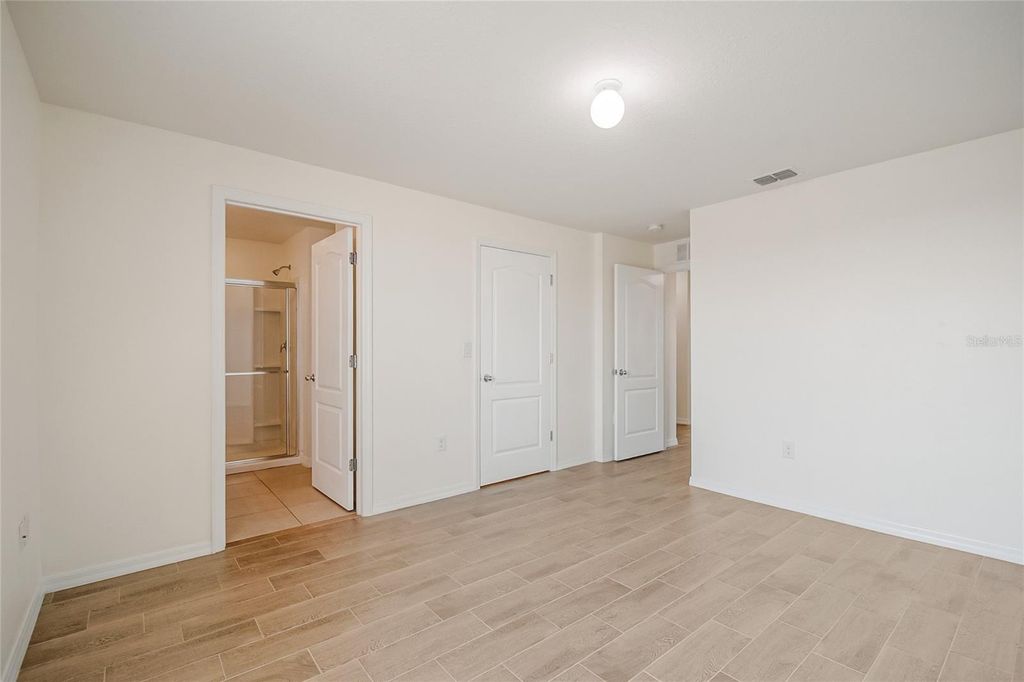 Image 26 of property listing at 1404 DUSTY STONE LANE, Kissimmee, FL 34744