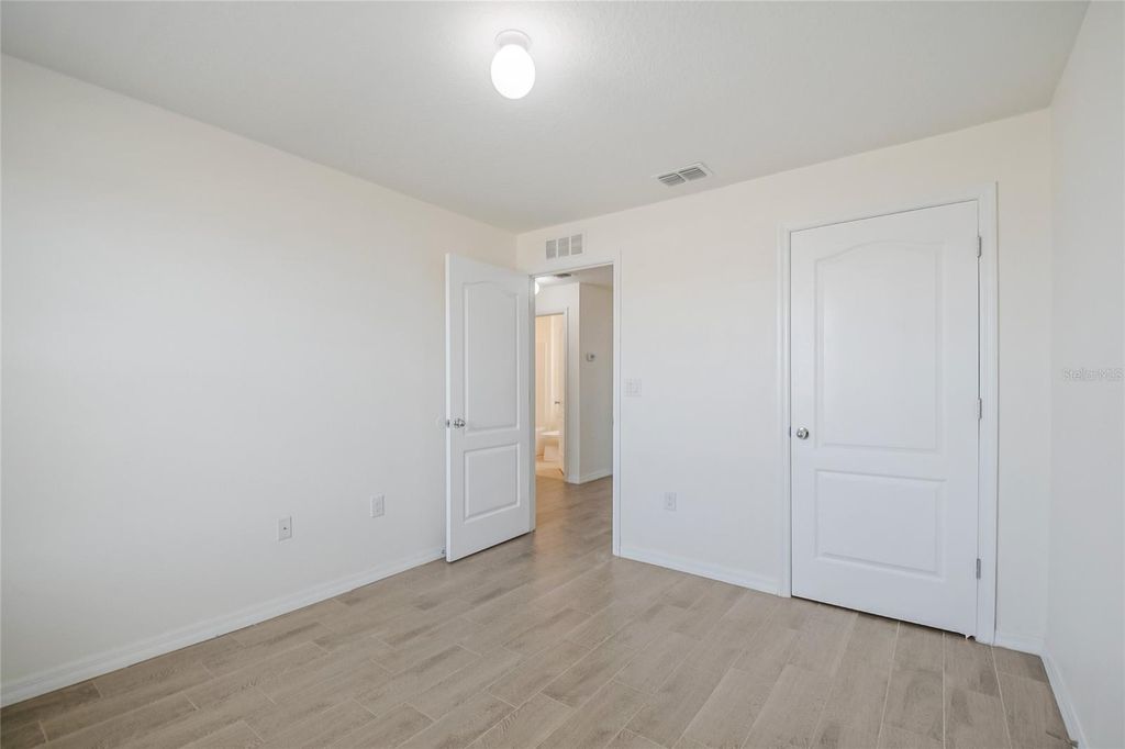 Image 35 of property listing at 1404 DUSTY STONE LANE, Kissimmee, FL 34744