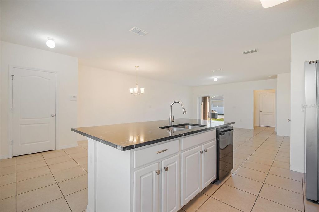Image 10 of property listing at 1404 DUSTY STONE LANE, Kissimmee, FL 34744