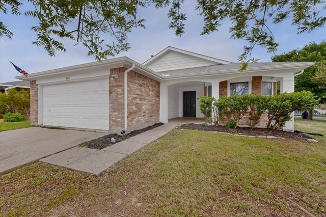 1502 Warrington Way, Forney, TX 75126