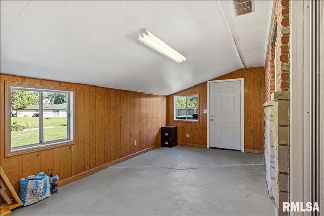 55 Bonniebrook Road, Chatham, IL 62629