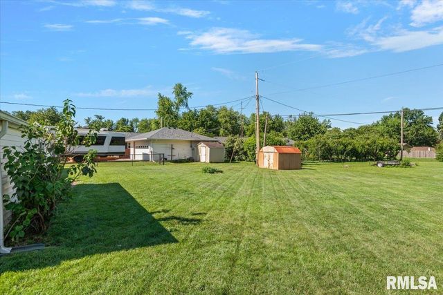 55 Bonniebrook Road, Chatham, IL 62629
