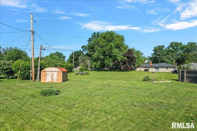 55 Bonniebrook Road, Chatham, IL 62629