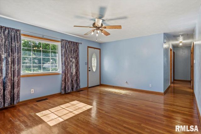 55 Bonniebrook Road, Chatham, IL 62629