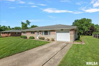 55 Bonniebrook Road, Chatham, IL 62629