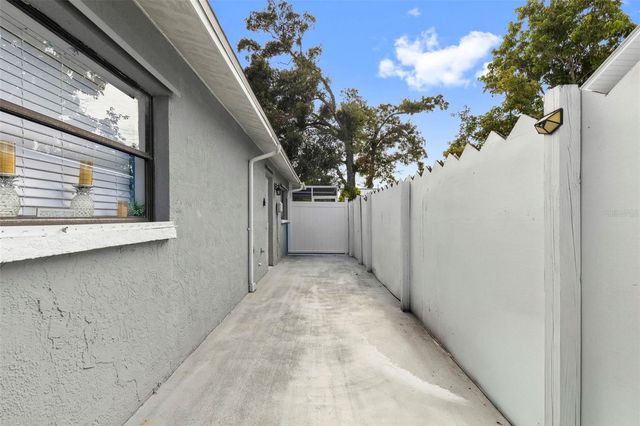 6920 N CAMERON AVENUE, Tampa, FL 33614