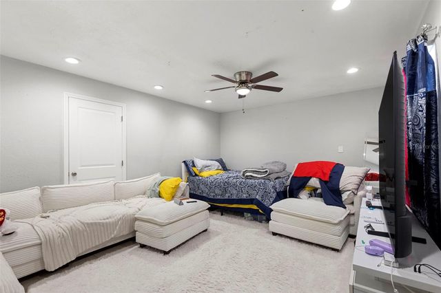 6920 N CAMERON AVENUE, Tampa, FL 33614