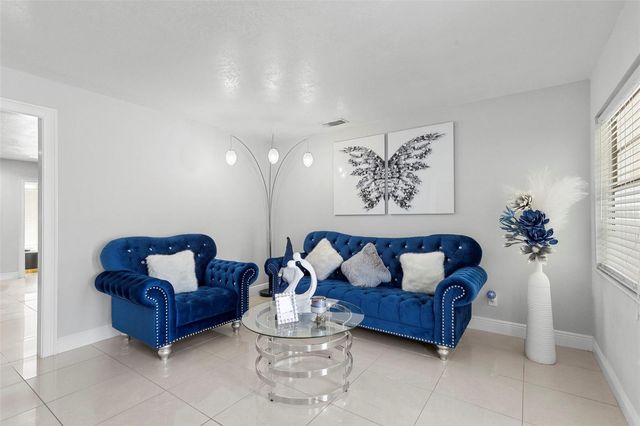 6920 N CAMERON AVENUE, Tampa, FL 33614