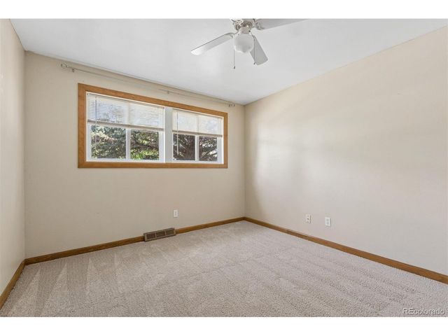 870 10th St, Berthoud, CO 80513