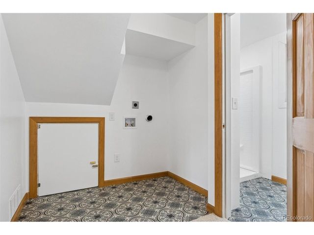 870 10th St, Berthoud, CO 80513