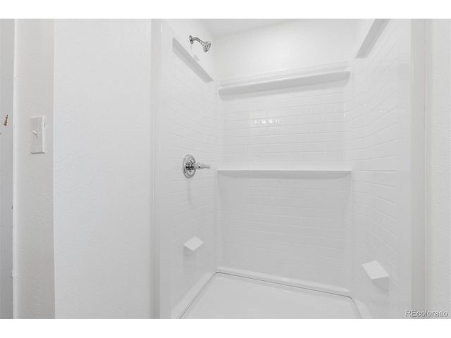 870 10th St, Berthoud, CO 80513